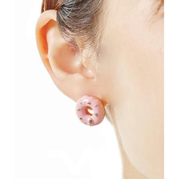 残り1点】ストロベリーナッツ ドーナッツ ピアス | Q-pot. ONLINE SHOP
