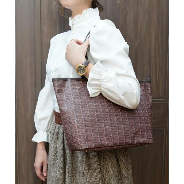 極美品　Q-pot.　ビターチョコレート　ジップトートバッグ　A4◎　肩掛け◎ ビターチョコレート ジップトートバッグ | Q-pot. ONLINE SHOP