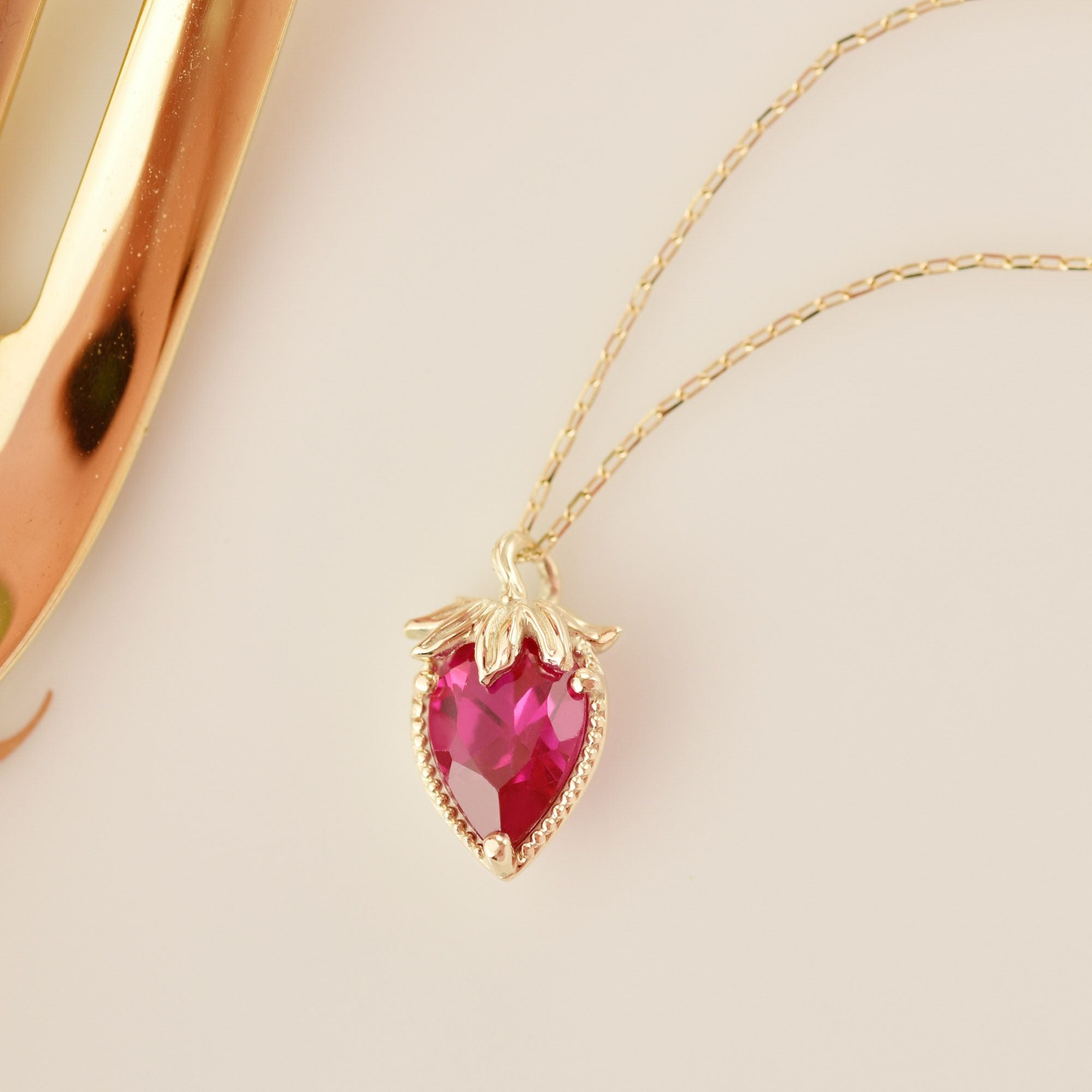 K10】ストロベリー ネックレス | Q-pot. ONLINE SHOP