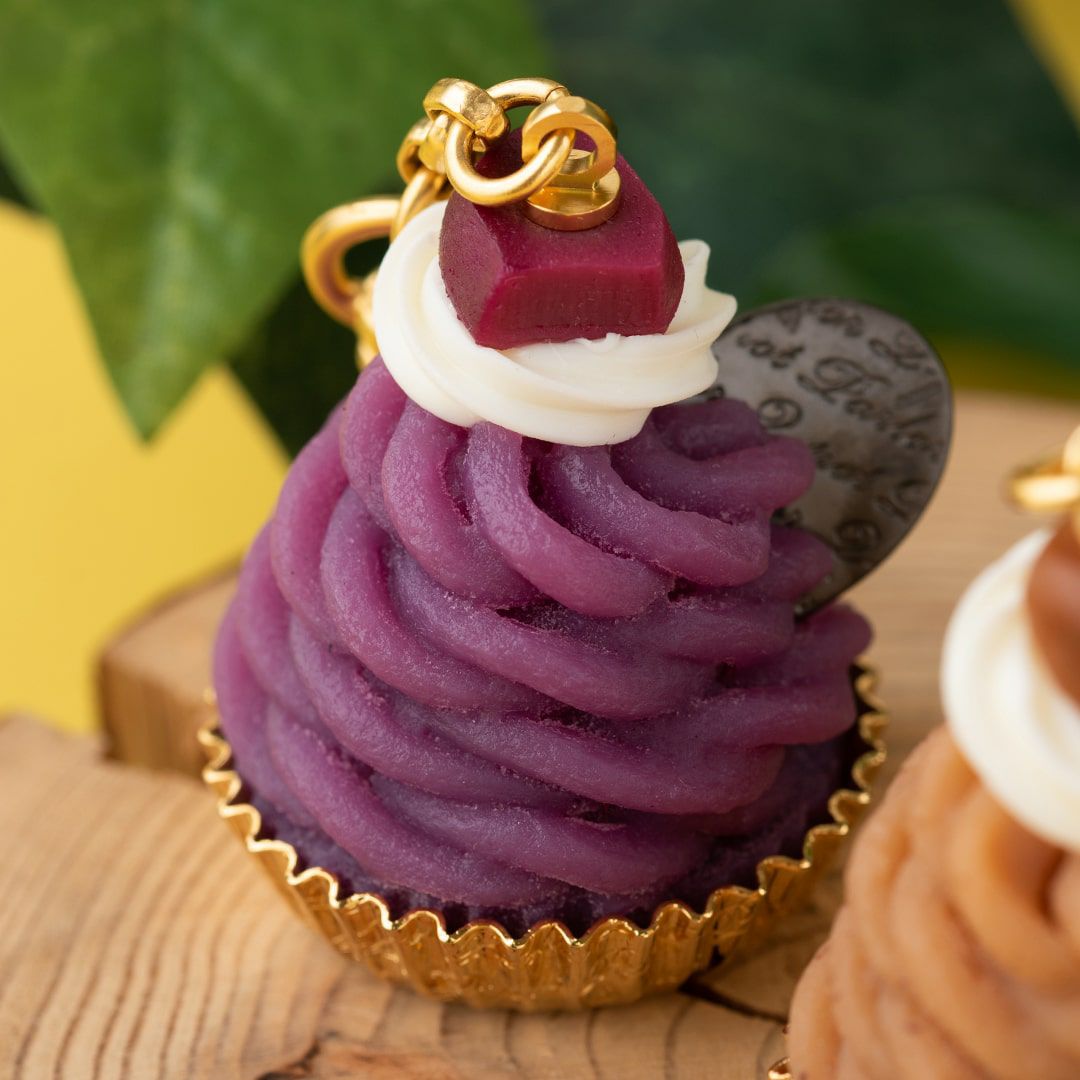 残り1点】紫芋のモンブランカップケーキ バッグチャーム | Q-pot