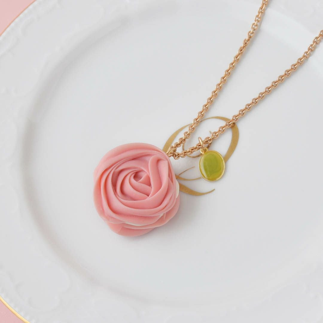 グレースローズマカロン ネックレス | Q-pot. ONLINE SHOP