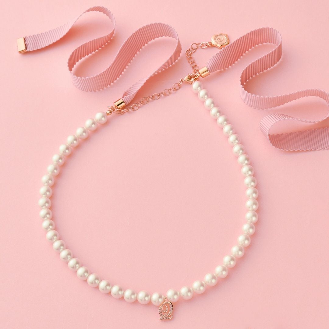 【10K】リボンモチーフ パール ピンクストーン ネックレス Q パール リボンネックレス（クラシック ピンク） | Q-pot. ONLINE SHOP