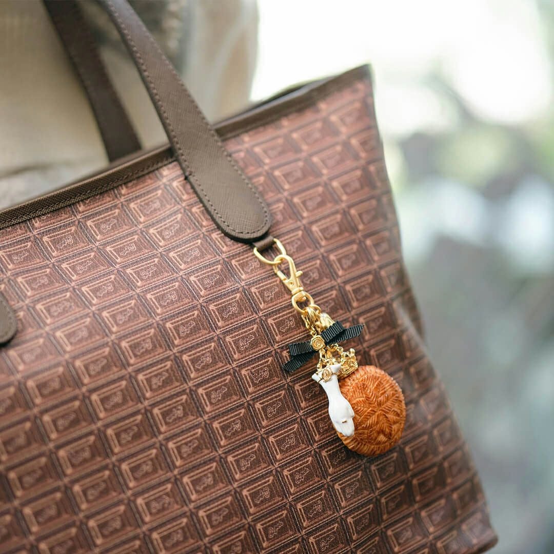 Q-pot. ガレット・デ・ロワ バッグチャーム ガレット・デ・ロワ バッグチャーム | Q-pot. ONLINE SHOP