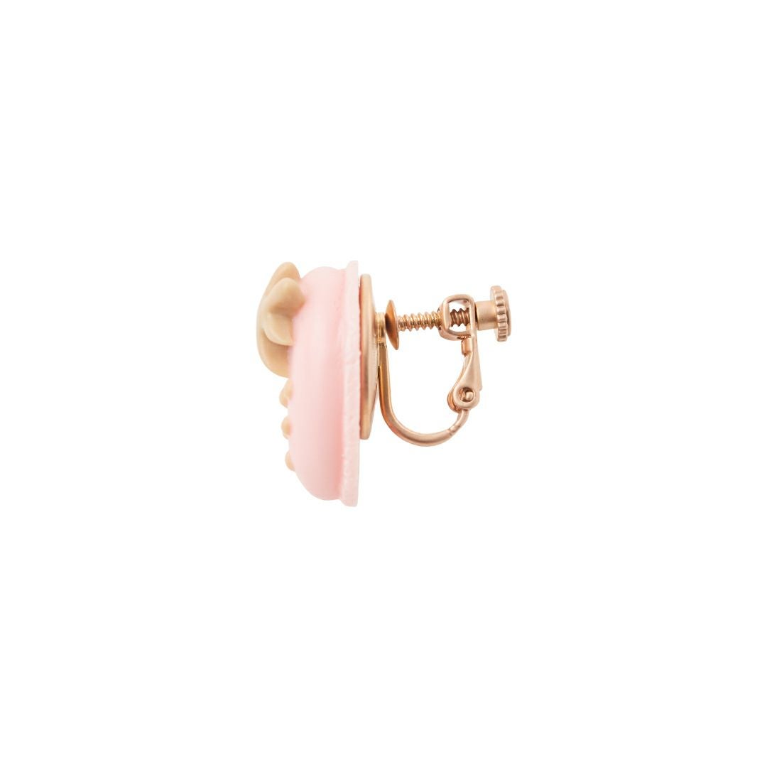マカロン×strawberry♡ピアス　1830 ザ・ストロベリーマカロン イヤリング (Pink) | Q-pot. ONLINE SHOP