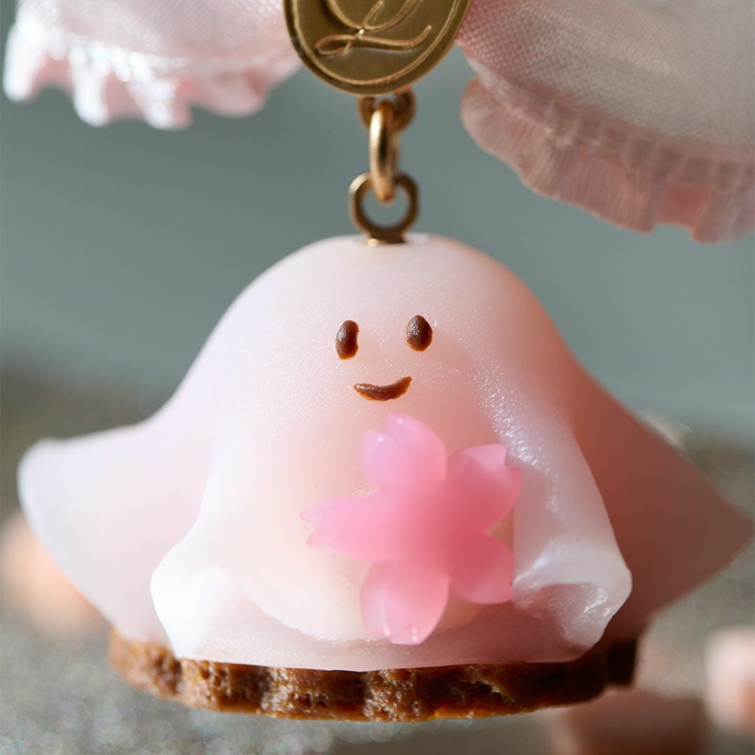 サクラ おばケーキ ネックレス | Q-pot. ONLINE SHOP