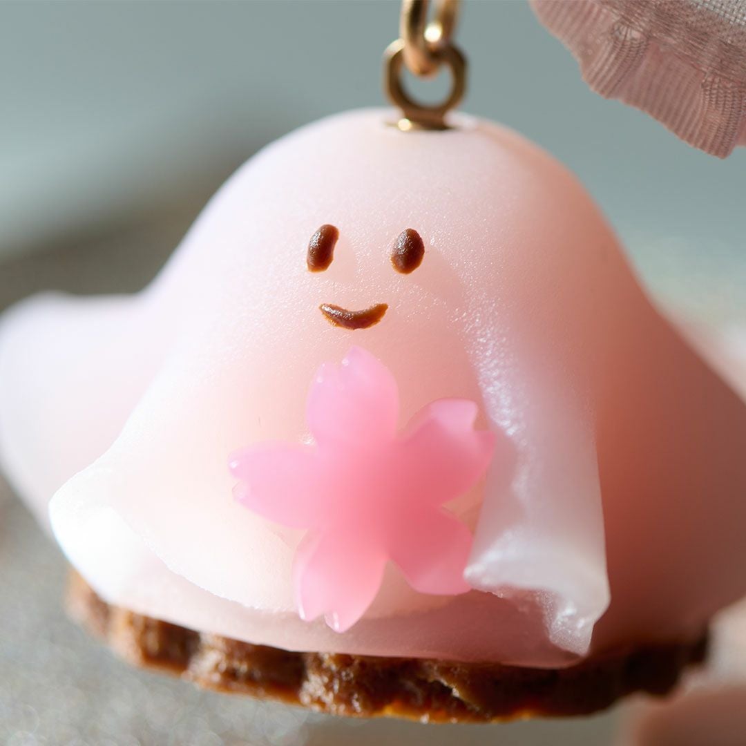 サクラ おばケーキ ネックレス | Q-pot. ONLINE SHOP