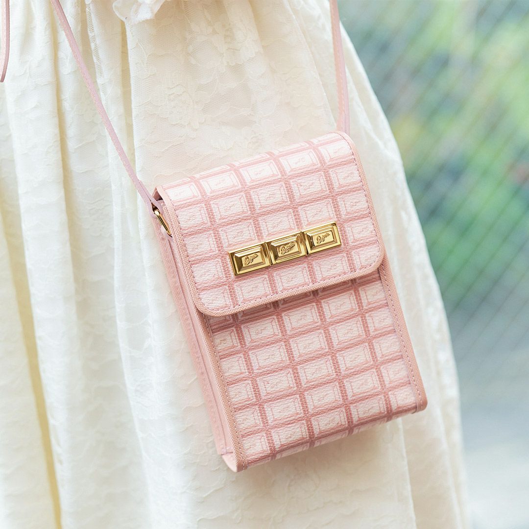 ストロベリーチョコレート スマート バッグ | Q-pot. ONLINE SHOP