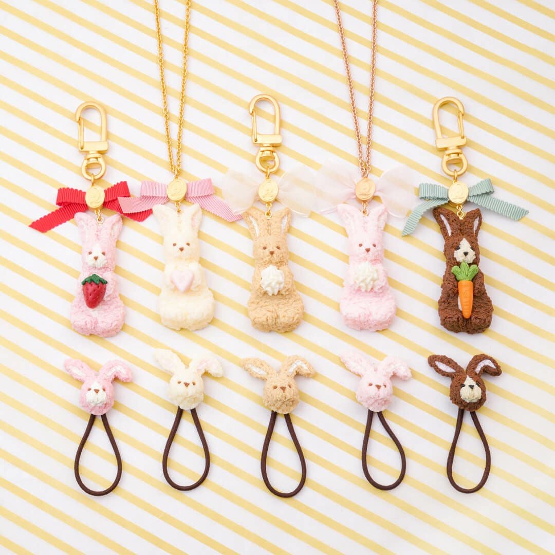 ストロベリーミルクなうさぎ クッキーのカオ ヘアゴム | Q-pot. ONLINE
