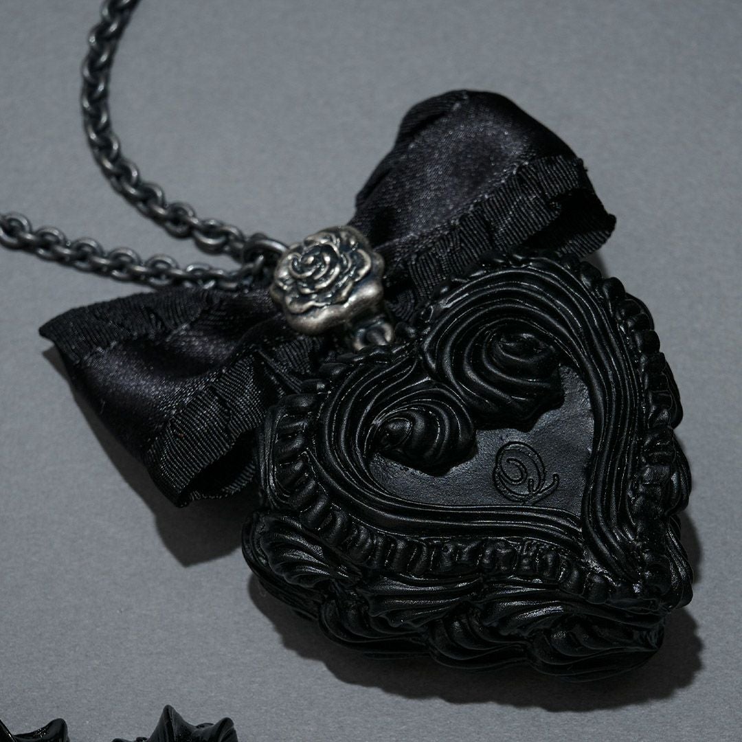 ケーキネックレス ブラックアウトケーキ ネックレス | Q-pot. ONLINE SHOP