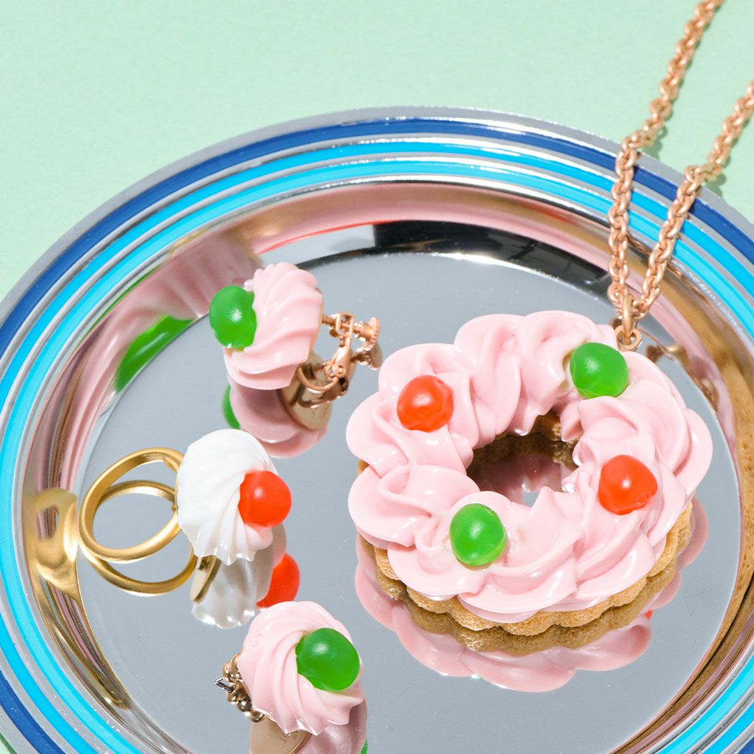ドレンチェリーケーキ ピアス-グリーン(ストロベリー) | Q-pot. ONLINE