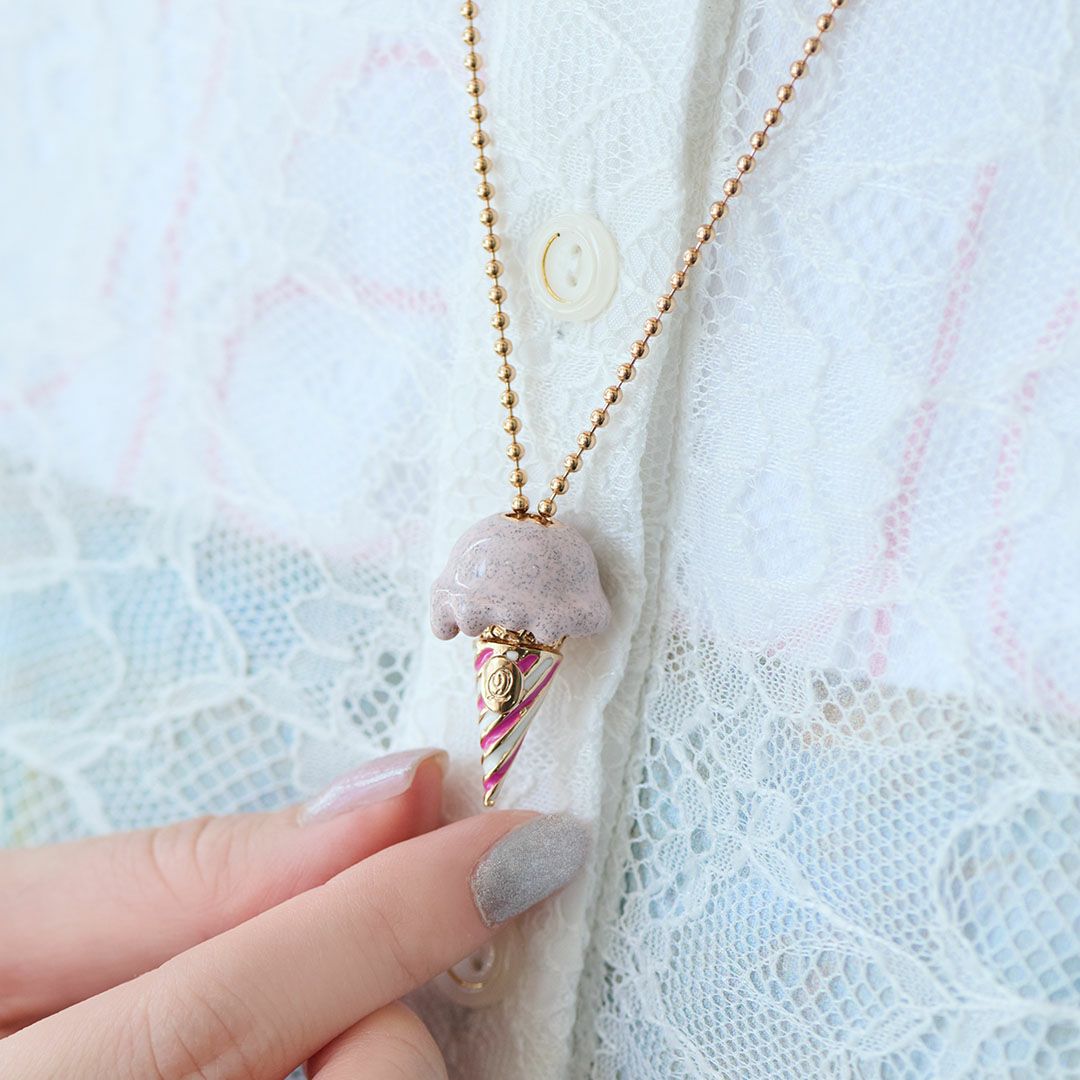 ストロベリーチョコレート　アイス　チャーム