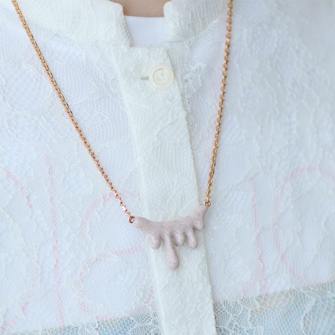 ストロベリーチョコレート　メルト　ネックレス