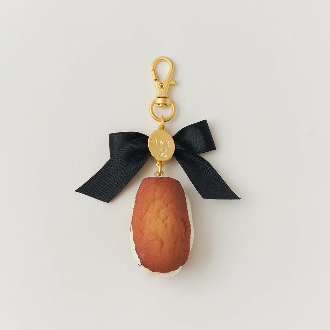 バレエコア リボン　ベージュ　バッグチャーム