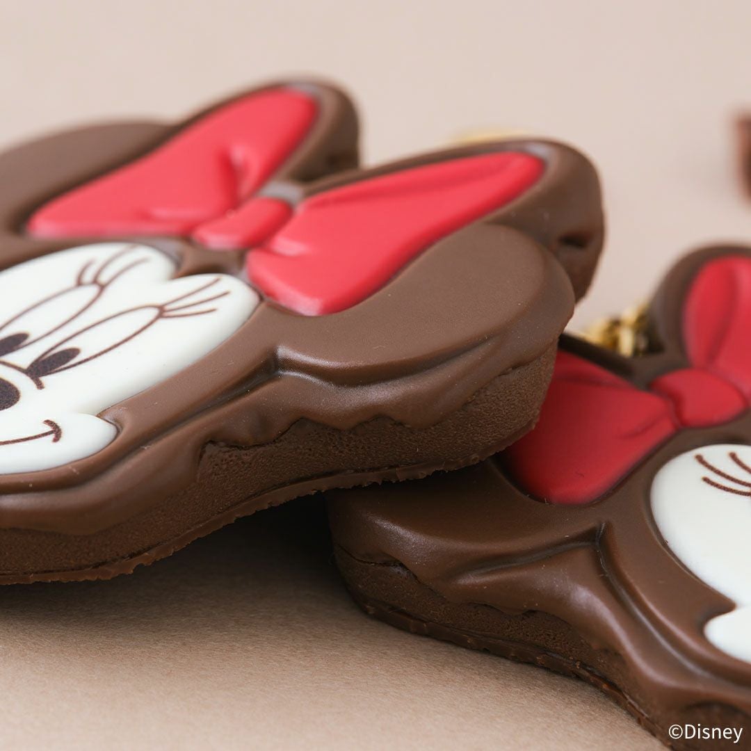 ミニーマウス お菓子の家 キーホルダー キーチェーン　スイーツ　Disney ミニーマウス / ストロベリーケーキ バッグチャーム【ディズニー