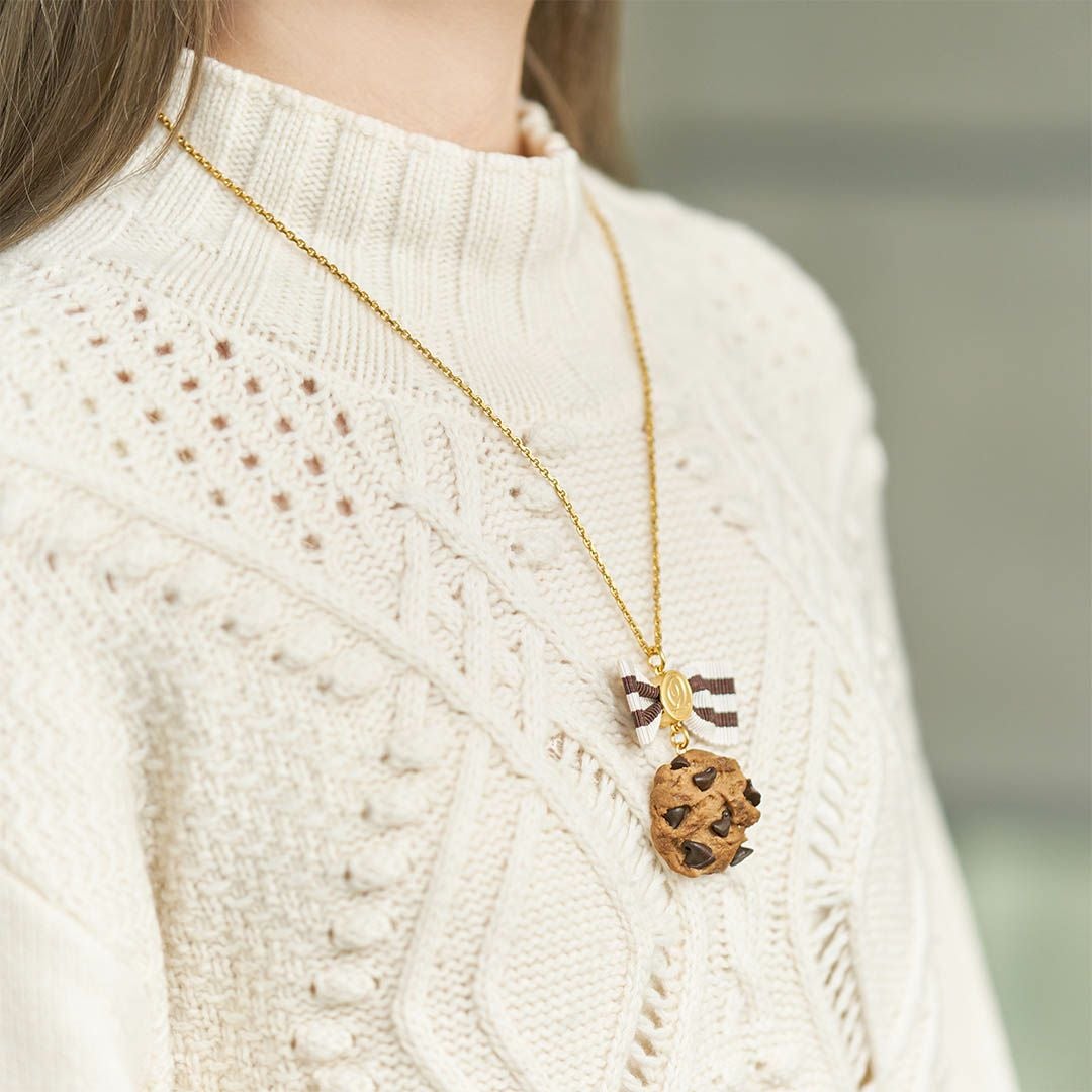 チョコレートチップ リボンクッキー ネックレス | Q-pot. ONLINE SHOP