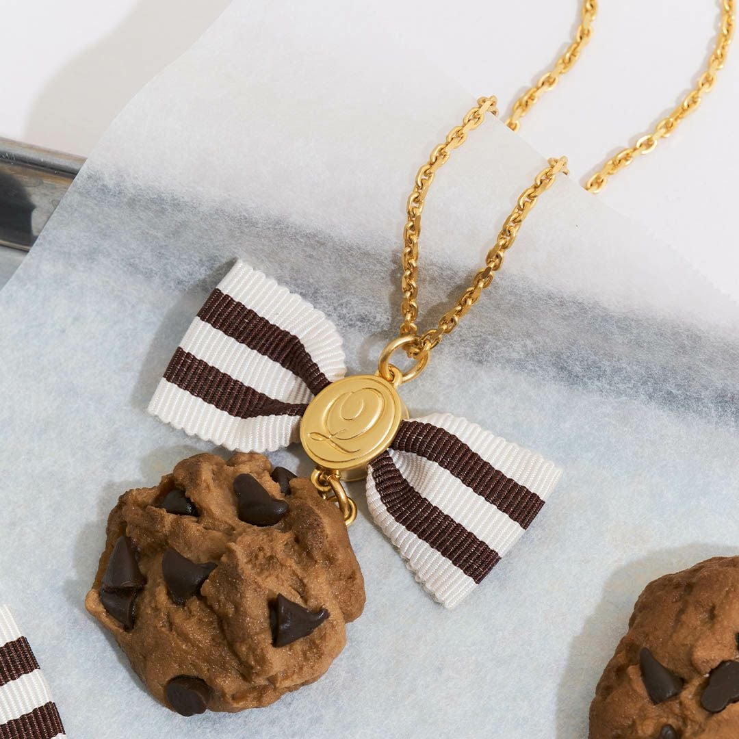 チョコレートチップ リボンクッキー ネックレス | Q-pot. ONLINE SHOP