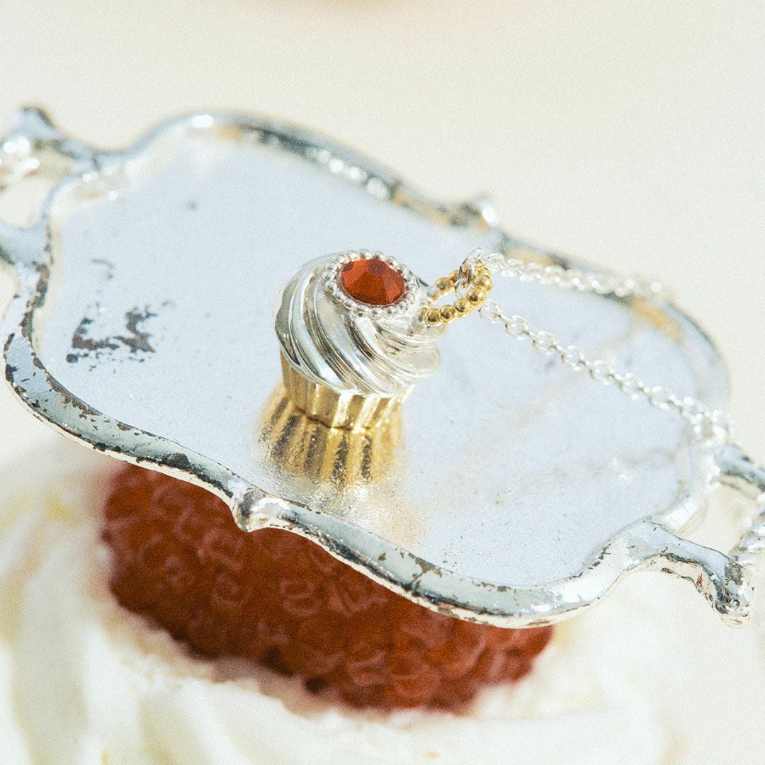 ホイップクリスタル カップケーキ ネックレス シルバー925（レッド