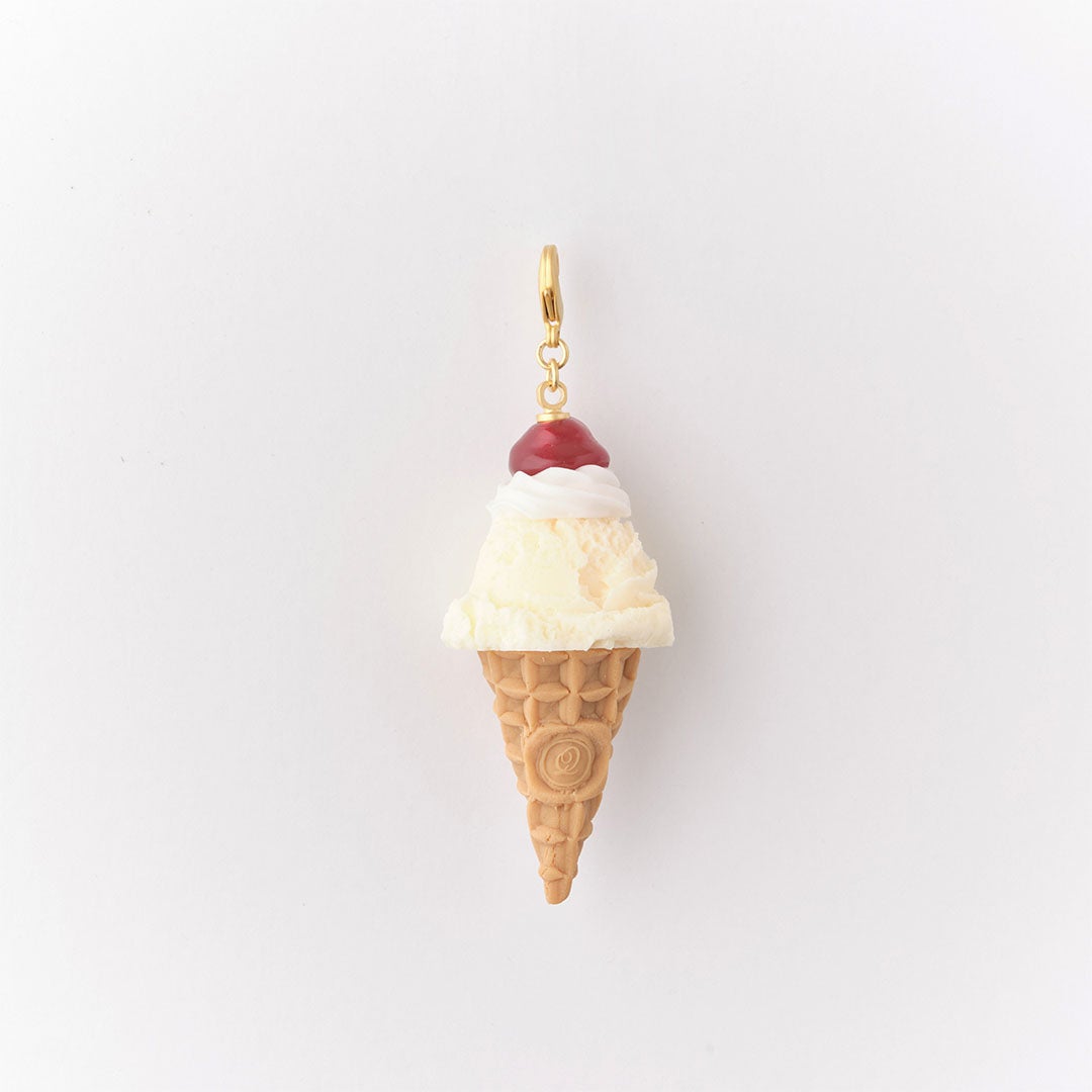 チェリーホイップ バニラアイス コーン チャーム | Q-pot. ONLINE SHOP
