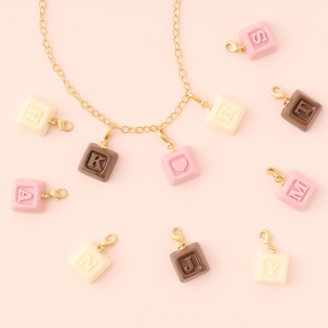 ホワイト ショコラ イニシャル チャーム/H | Q-pot. ONLINE SHOP