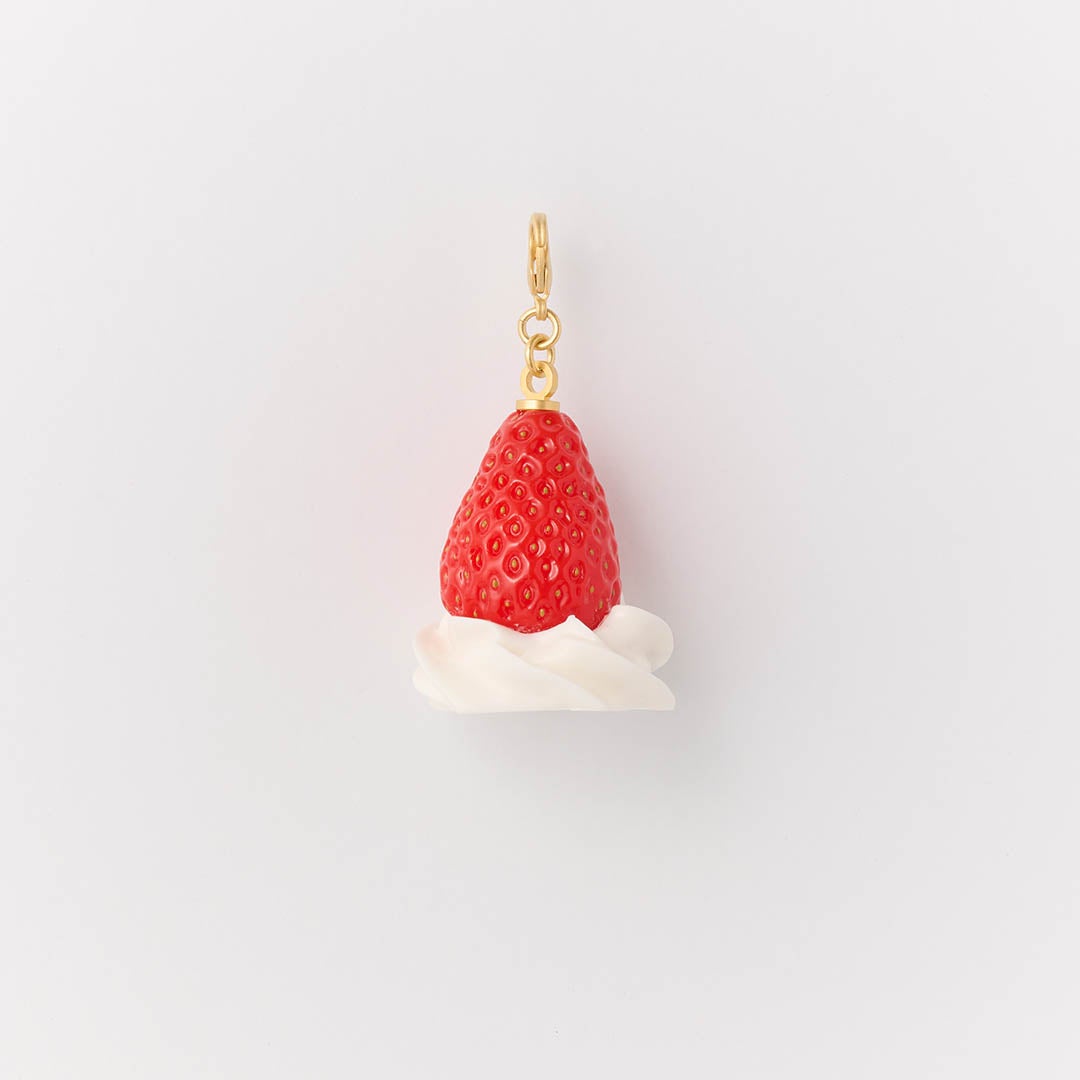 フレッシュストロベリー チャーム（ホワイト） | Q-pot. ONLINE SHOP