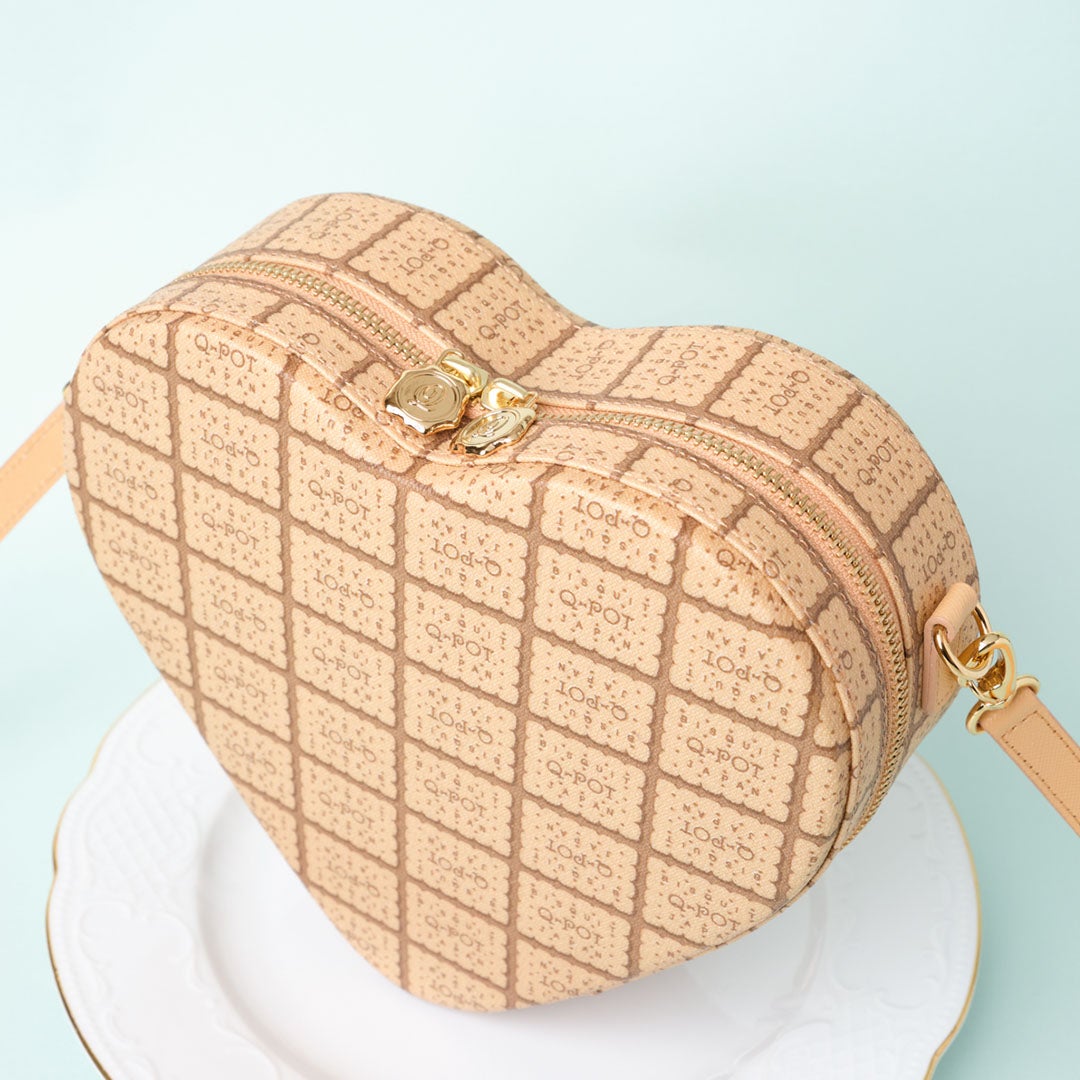 ☆ミルクビスケット ハートクロスボディーバッグ | Q-pot. ONLINE SHOP