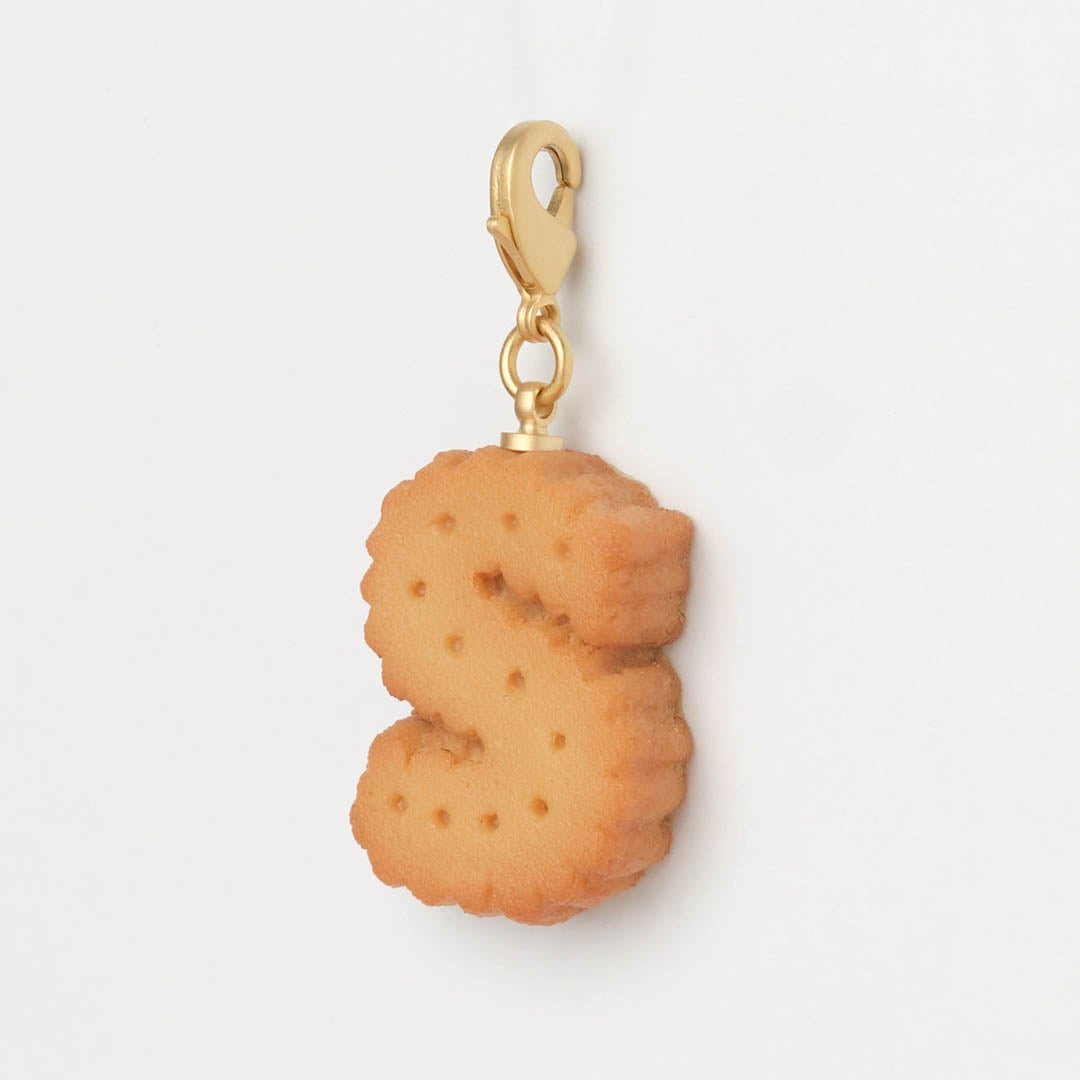 プレーンクッキー イニシャル チャーム/S | Q-pot. ONLINE SHOP